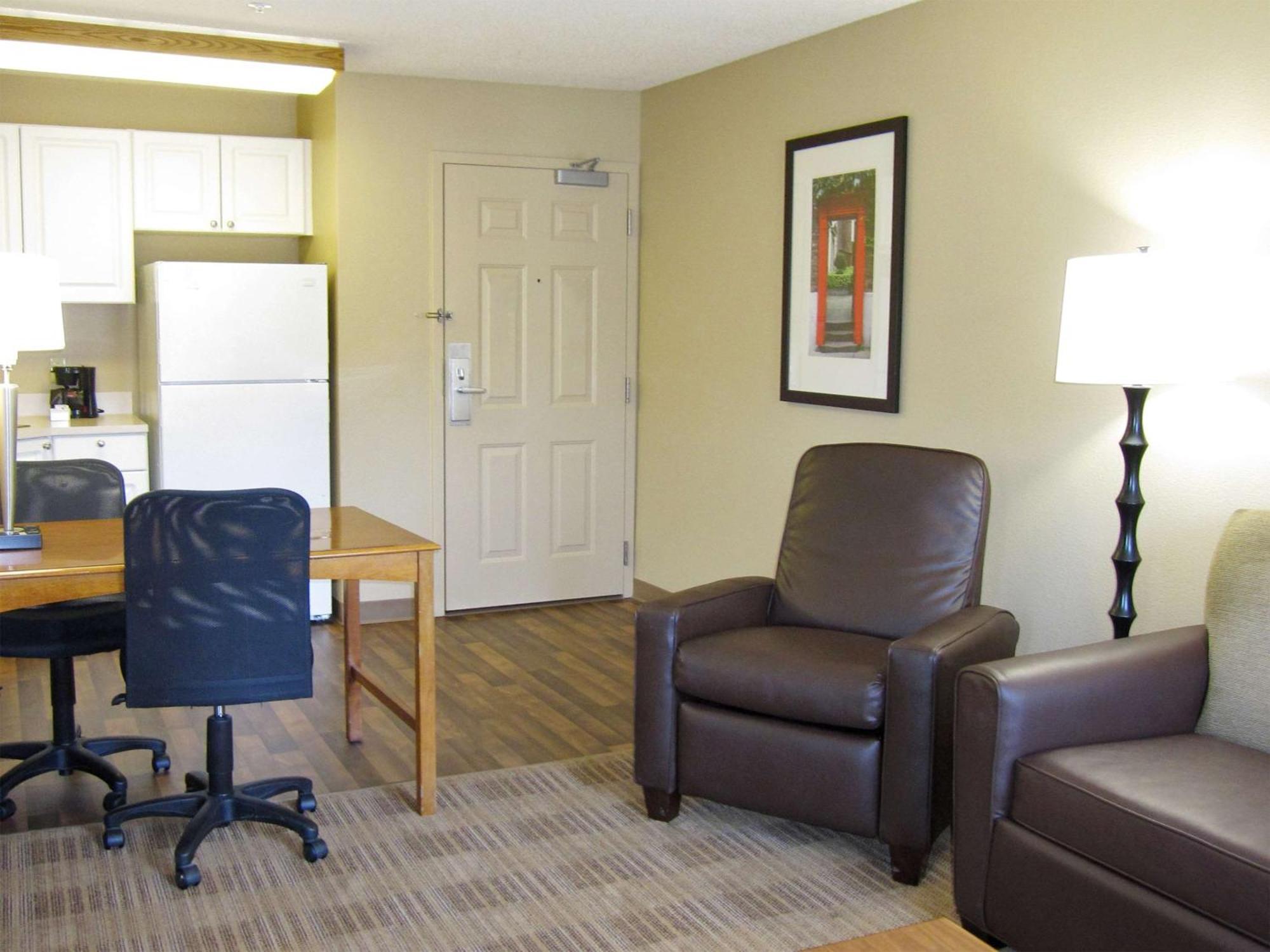 Extended Stay America Suites - Greensboro - Airport Extérieur photo